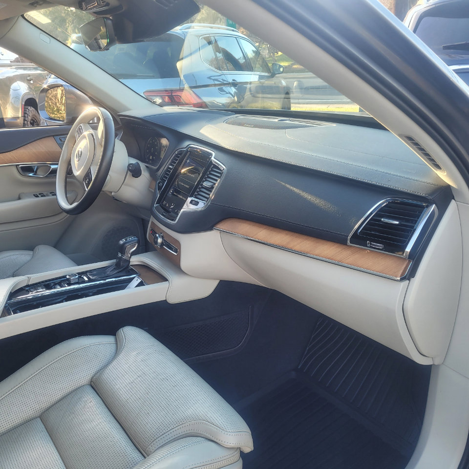 Used 2020 Volvo XC90 T6 Inscription w/ Protection Package Premier image 32