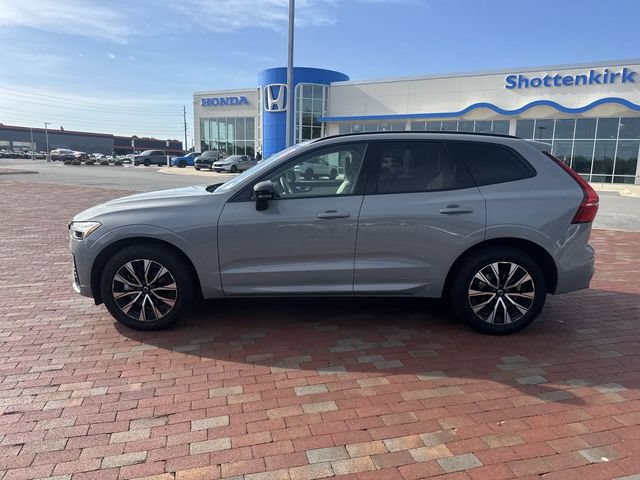 Used 2025 Volvo XC60 B5 Core w/ Protection Package Premier AWD/4WD video 3