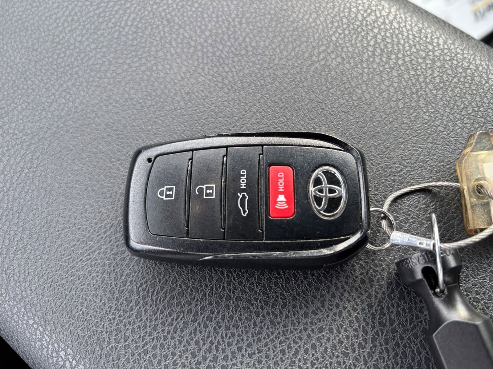 Used 2025 Toyota Camry LE image 21