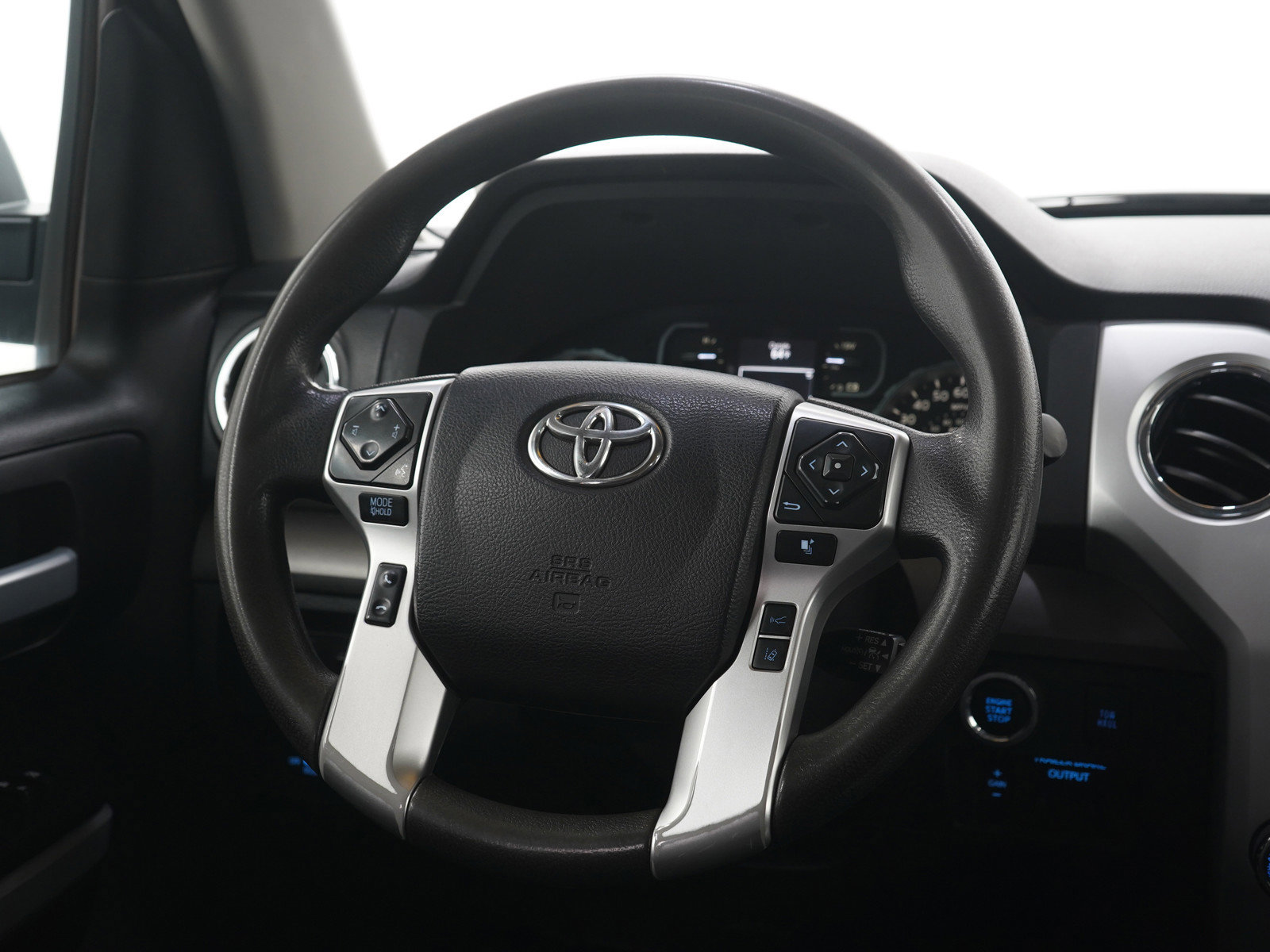 Used 2021 Toyota Tundra SR5 AWD/4WD image 18
