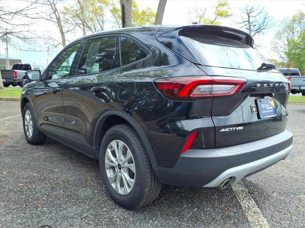 Certified 2025 Ford Escape Active AWD/4WD image 4