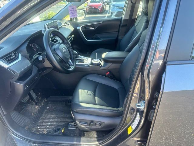 Used 2025 Toyota RAV4 XLE Premium FWD image 14