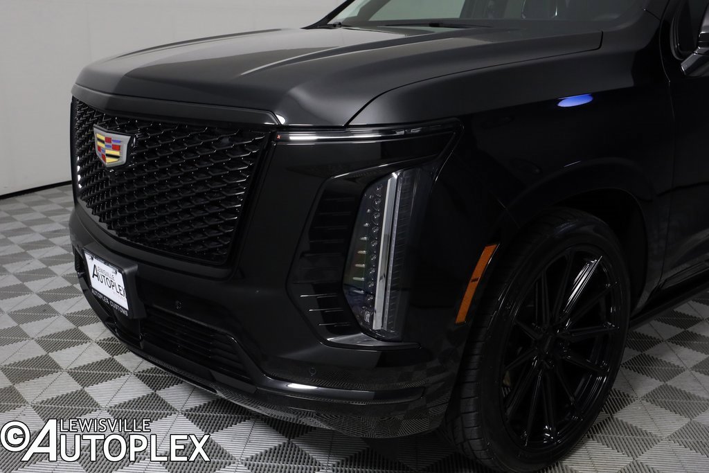 Used 2025 Cadillac Escalade ESV Sport w/ Touring Package image 56