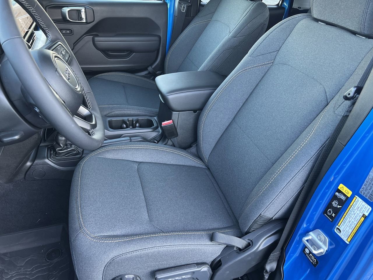 New 2025 Jeep Gladiator Sport image 18