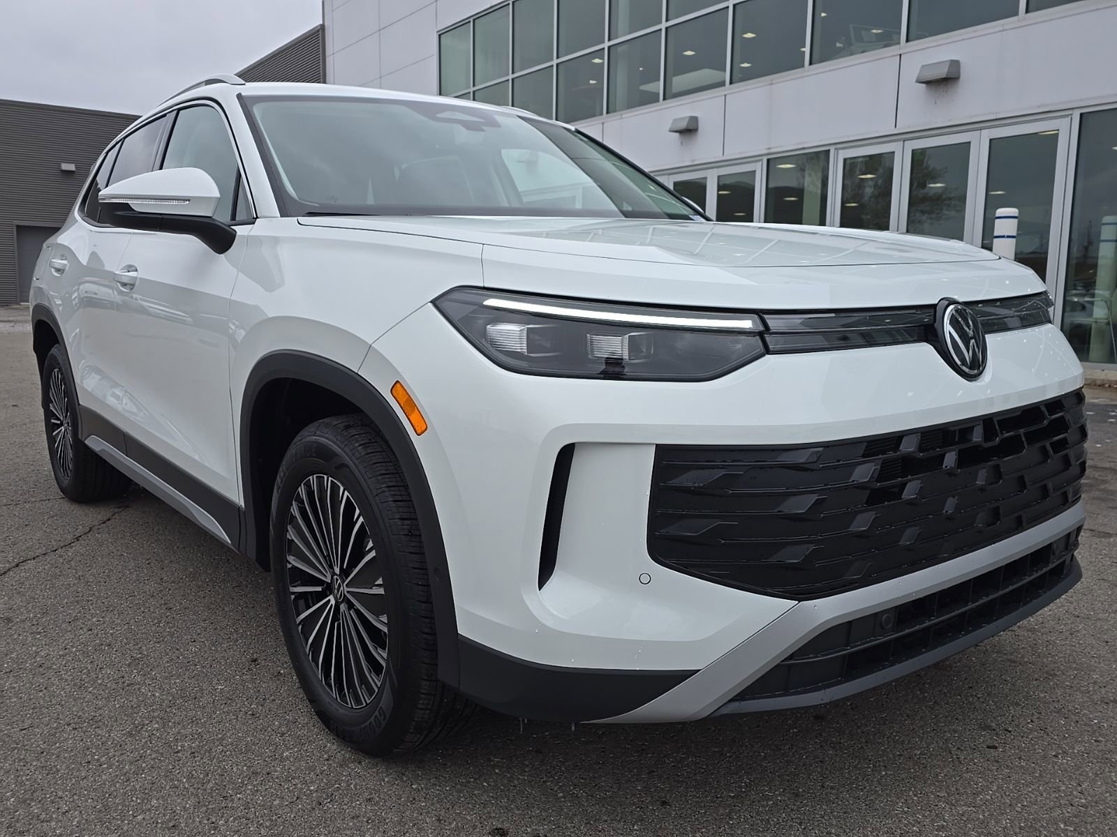 New 2026 Volkswagen Tiguan S AWD/4WD image 30