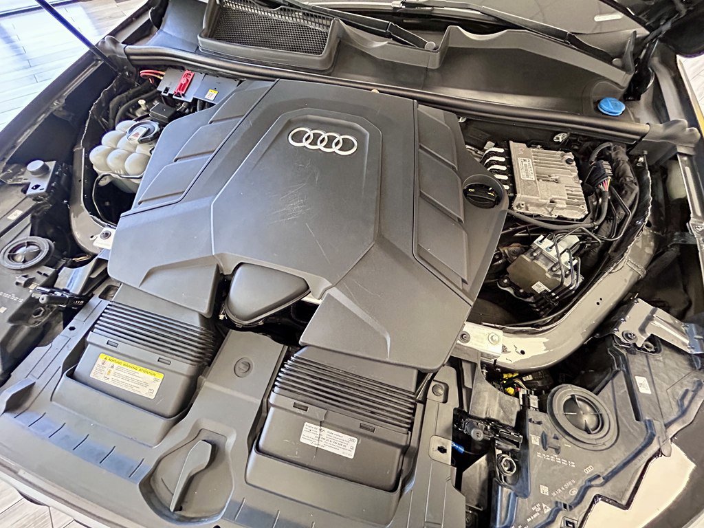 Used 2020 Audi Q7 3.0T Premium Plus w/ Premium Plus Package AWD/4WD image 18