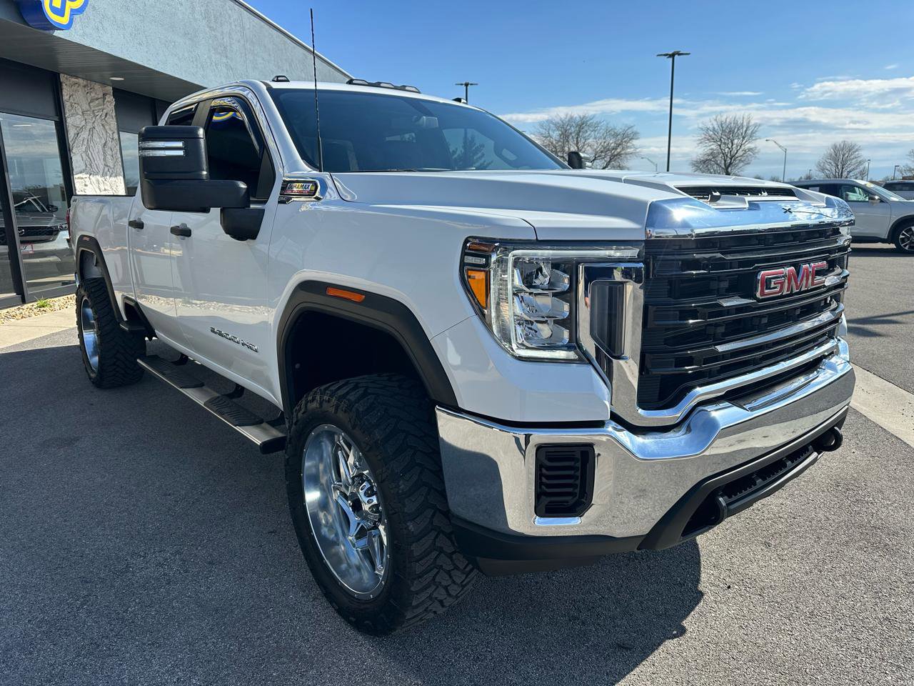 Used 2022 GMC Sierra 2500 Pro w/ Convenience Package image 9
