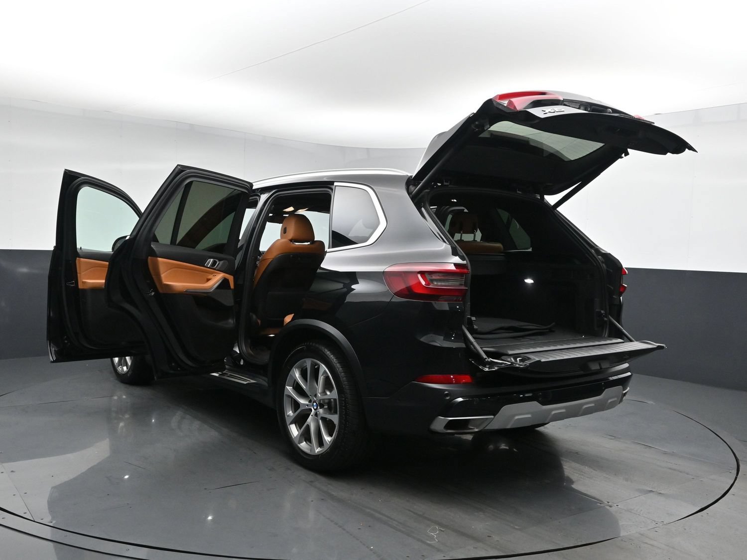 Used 2021 BMW X5 xDrive40i w/ Premium Package AWD/4WD image 29
