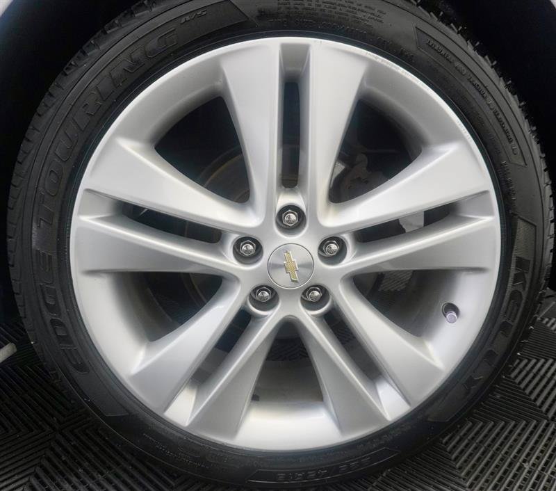 Used 2016 Chevrolet Cruze LTZ w/ Sun, Sound and Sport Package FWD image 3