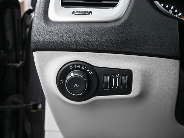 Used 2021 Jeep Compass Latitude w/ Convenience Group image 37