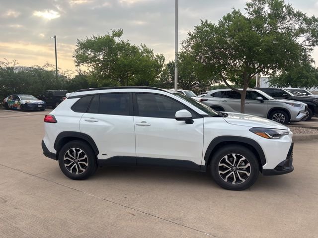 Used 2023 Toyota Corolla Cross SE AWD/4WD image 4