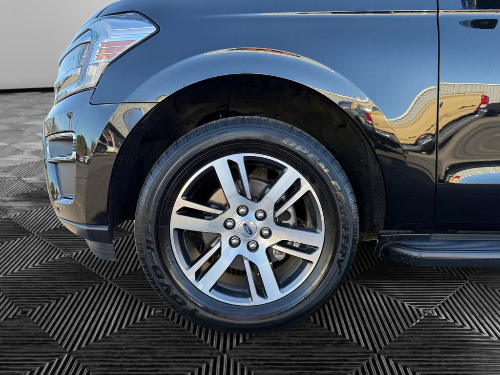 Used 2024 Ford Expedition Max Limited image 14