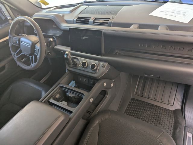 Used 2023 Land Rover Defender 110 image 12