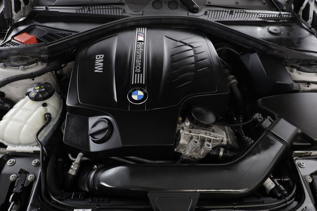 Used 2015 BMW M235i xDrive Coupe image 23