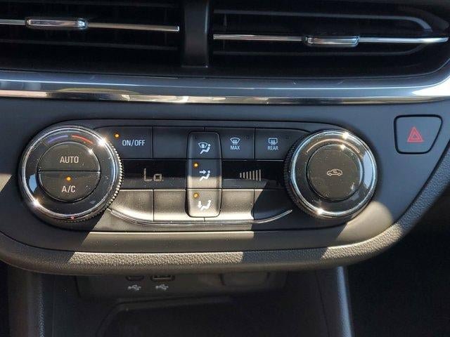 Used 2025 Buick Envista Preferred w/ Advanced Safety Package image 25