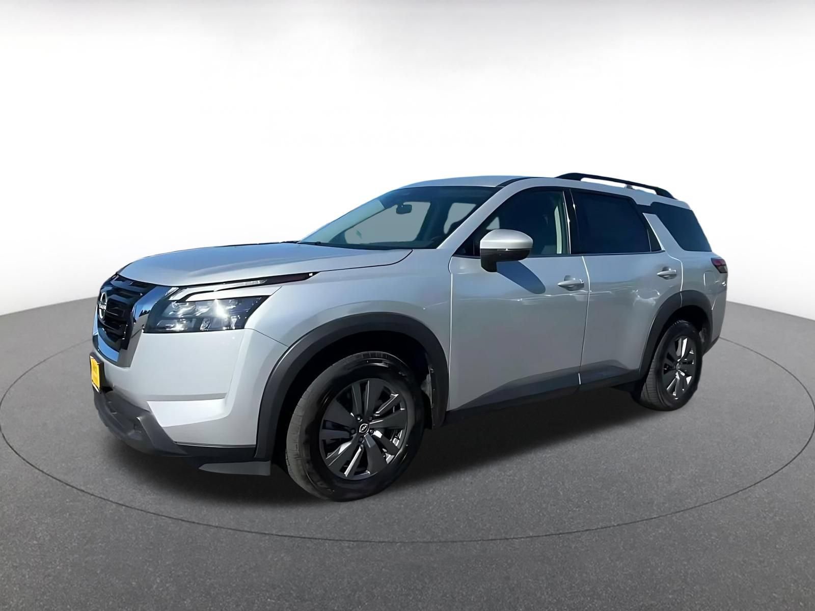 Used 2025 Nissan Pathfinder SV AWD/4WD image 6