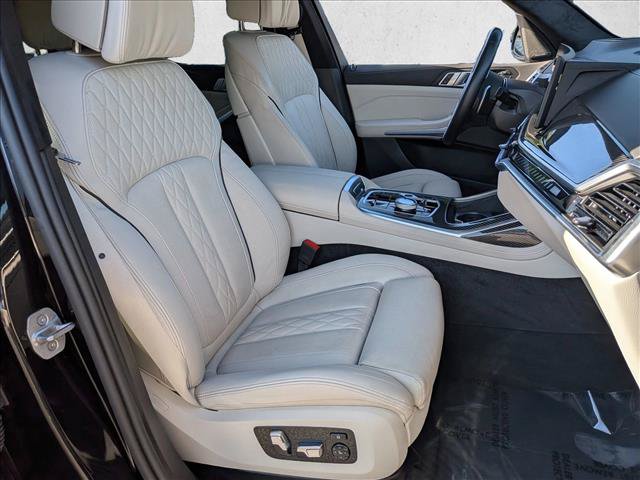 Certified 2025 BMW X7 M60i AWD/4WD image 23