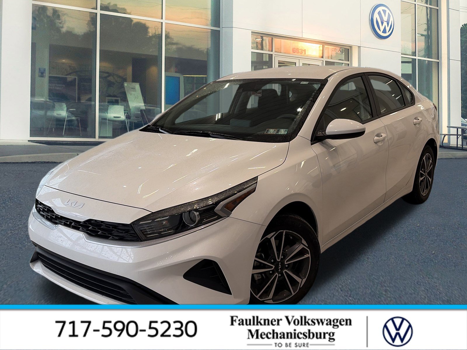 Used 2023 Kia Forte LXS image 1