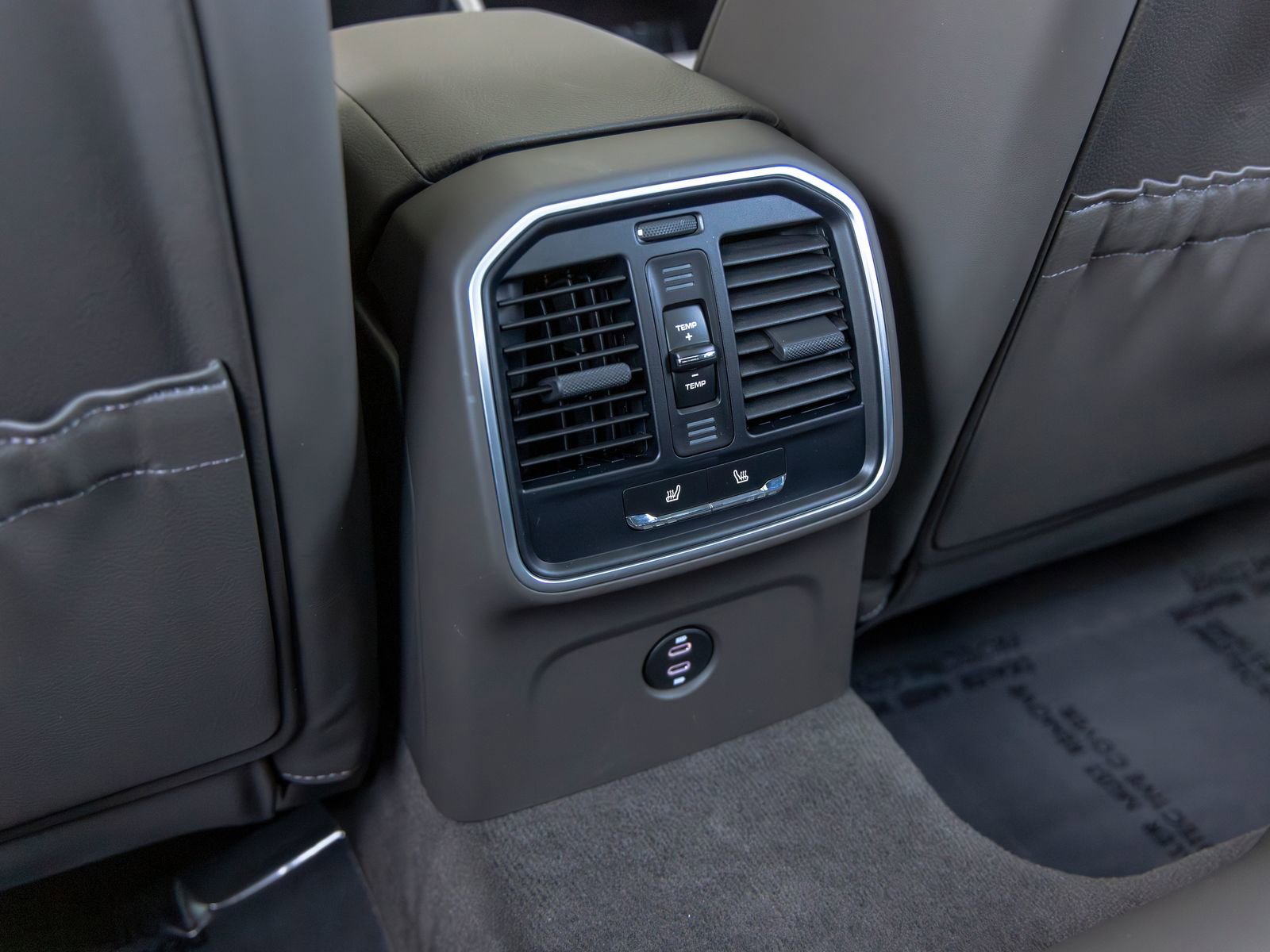 Certified 2026 Porsche Macan image 45