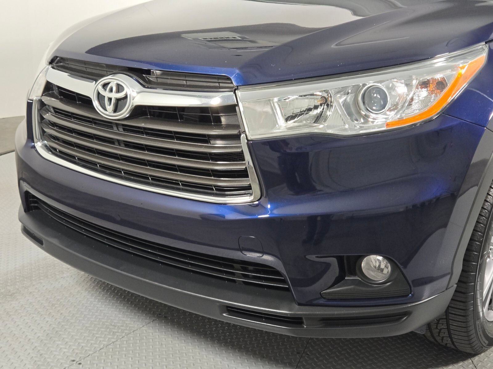 Used 2014 Toyota Highlander XLE FWD image 8