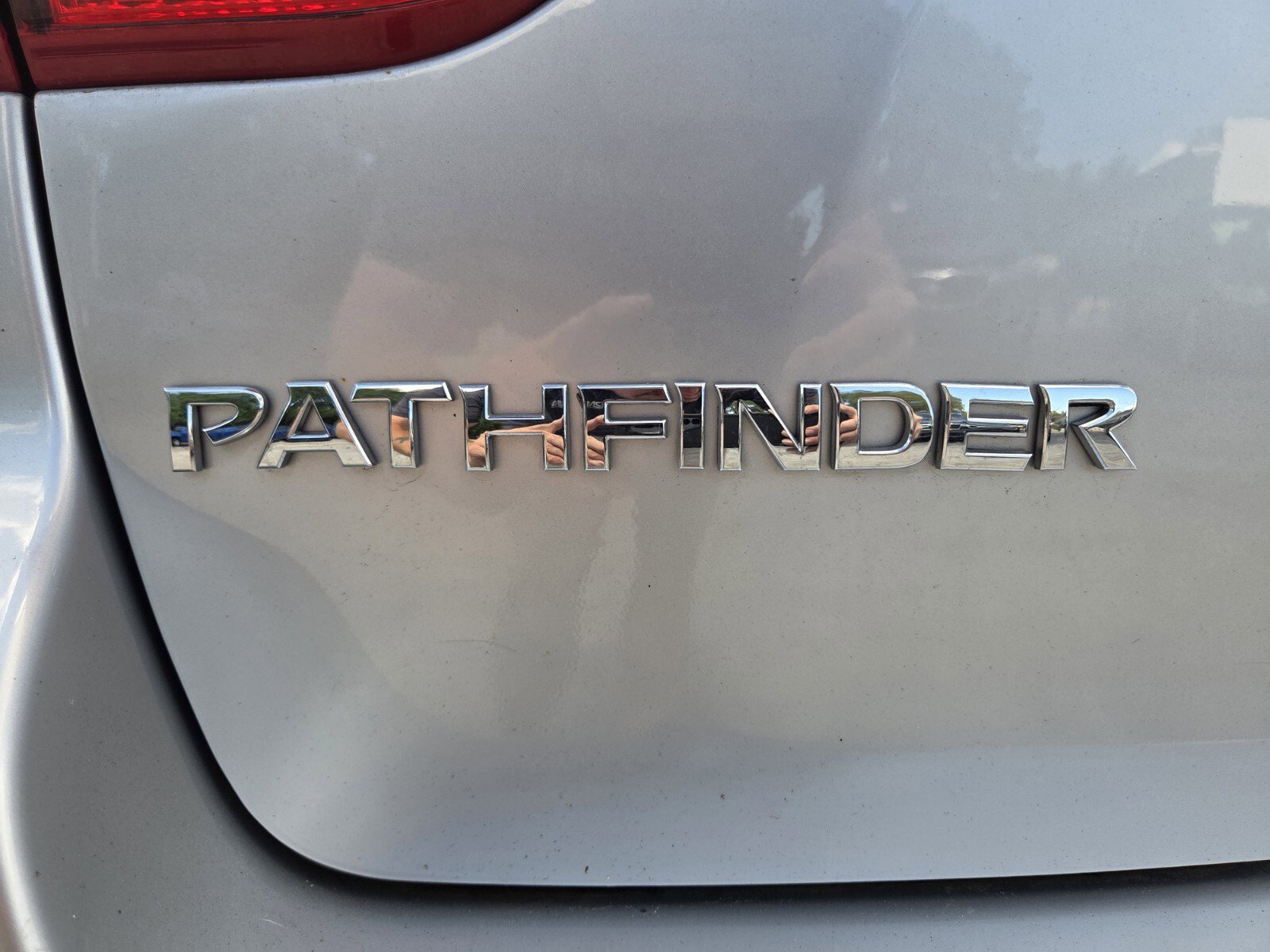 Used 2020 Nissan Pathfinder S FWD image 15