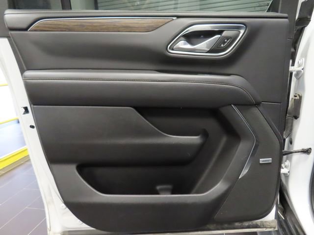 Used 2024 Chevrolet Suburban Premier image 10