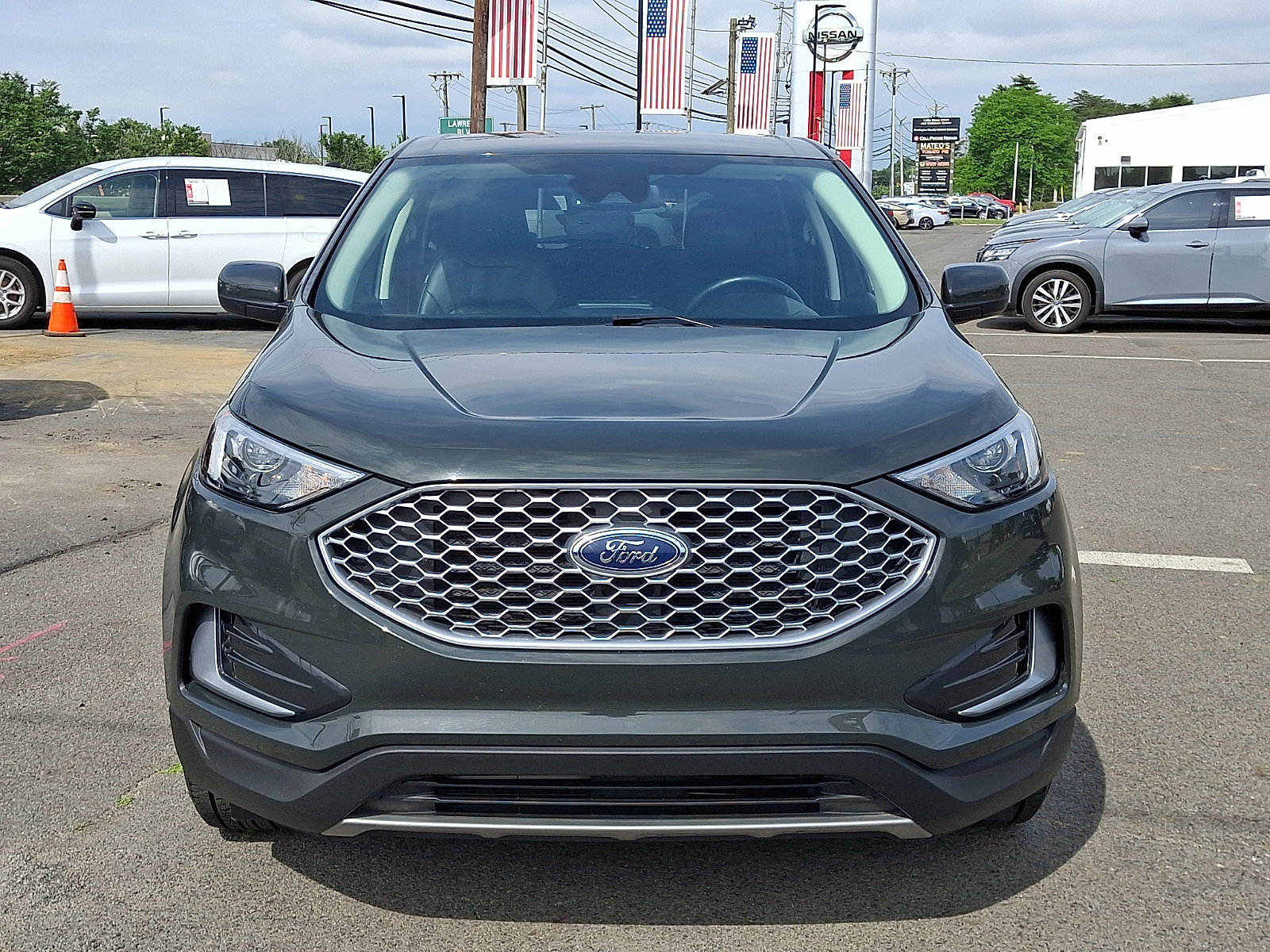 Used 2024 Ford Edge SEL AWD/4WD image 2