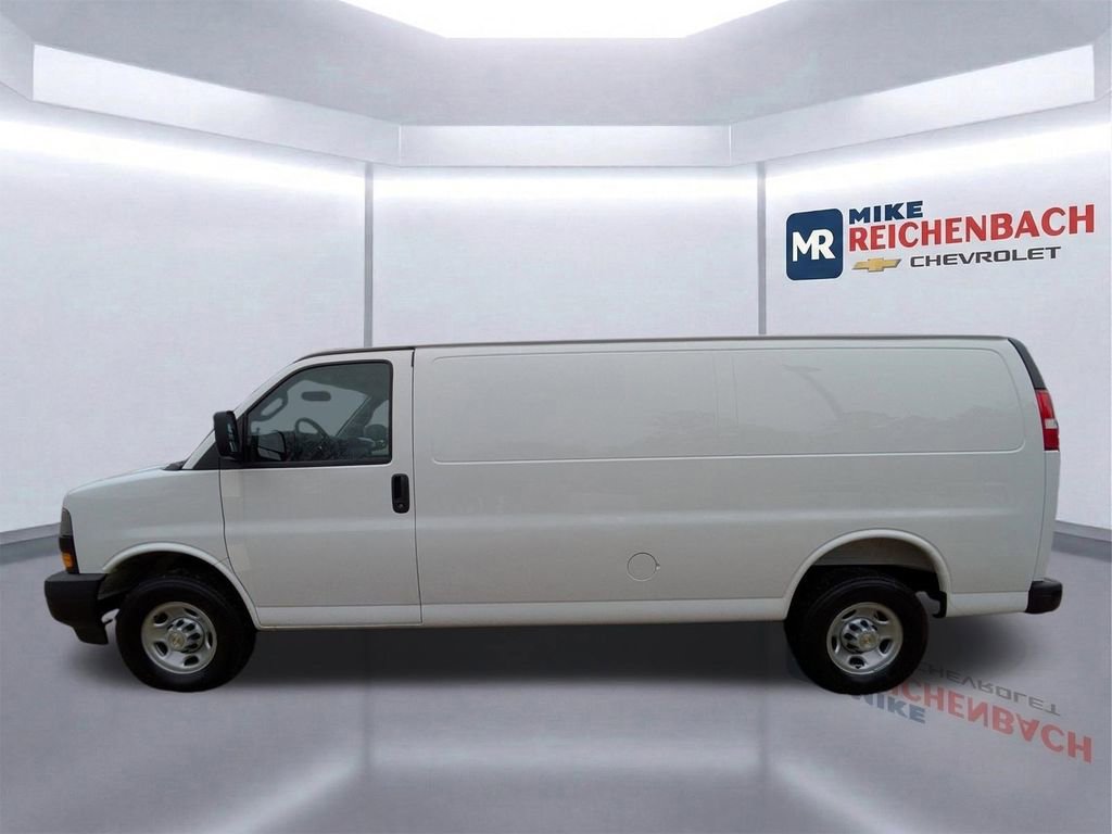 New 2025 Chevrolet Express 3500 Extended w/ Driver Convenience Package image 8