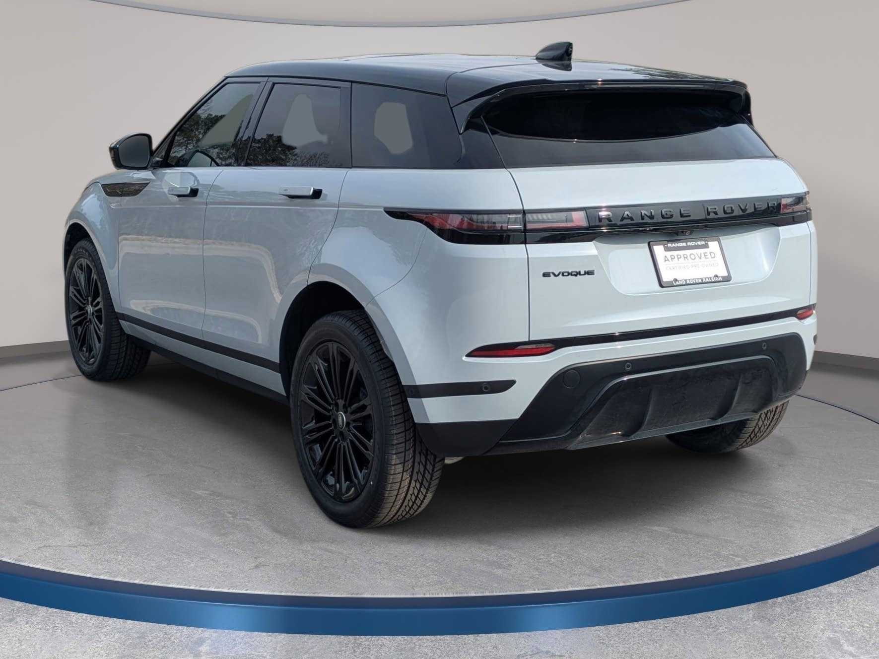 Certified 2025 Land Rover Range Rover Evoque S image 7