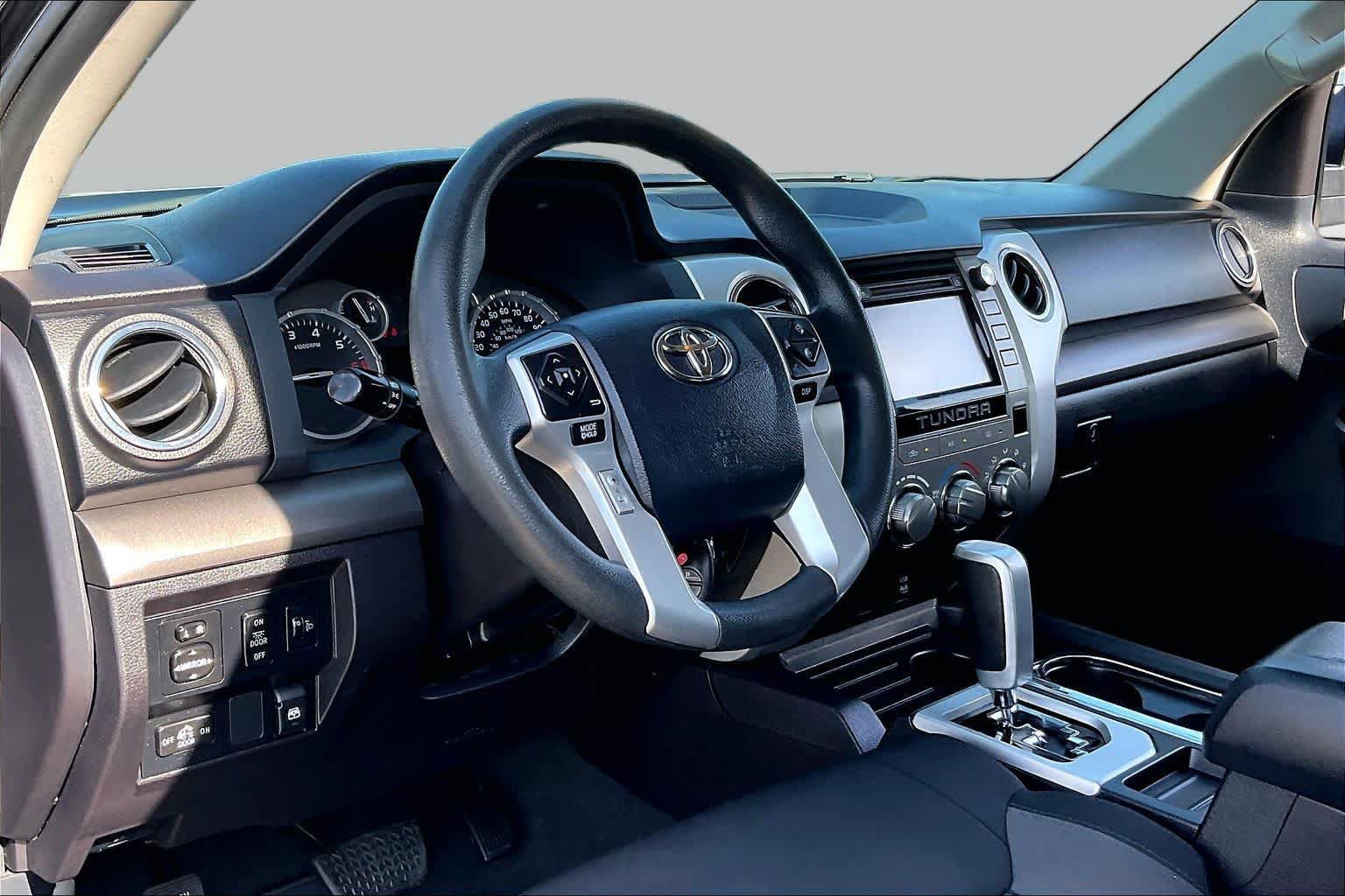 Used 2016 Toyota Tundra SR5 w/ SR5 Upgrade Package RWD image 16