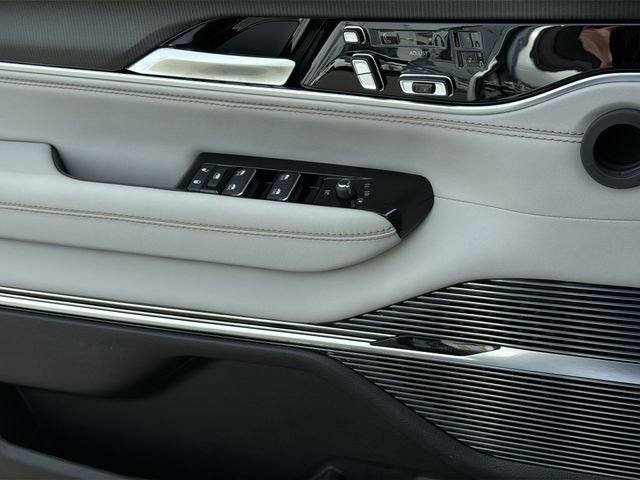 New 2026 Jeep Grand Wagoneer Summit image 31