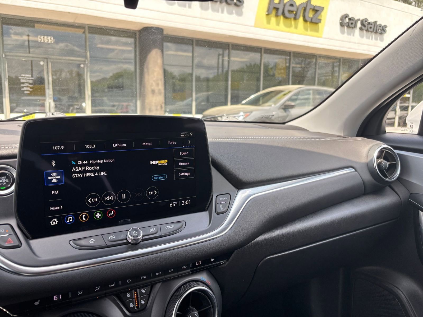 Used 2024 Chevrolet Blazer LT image 36
