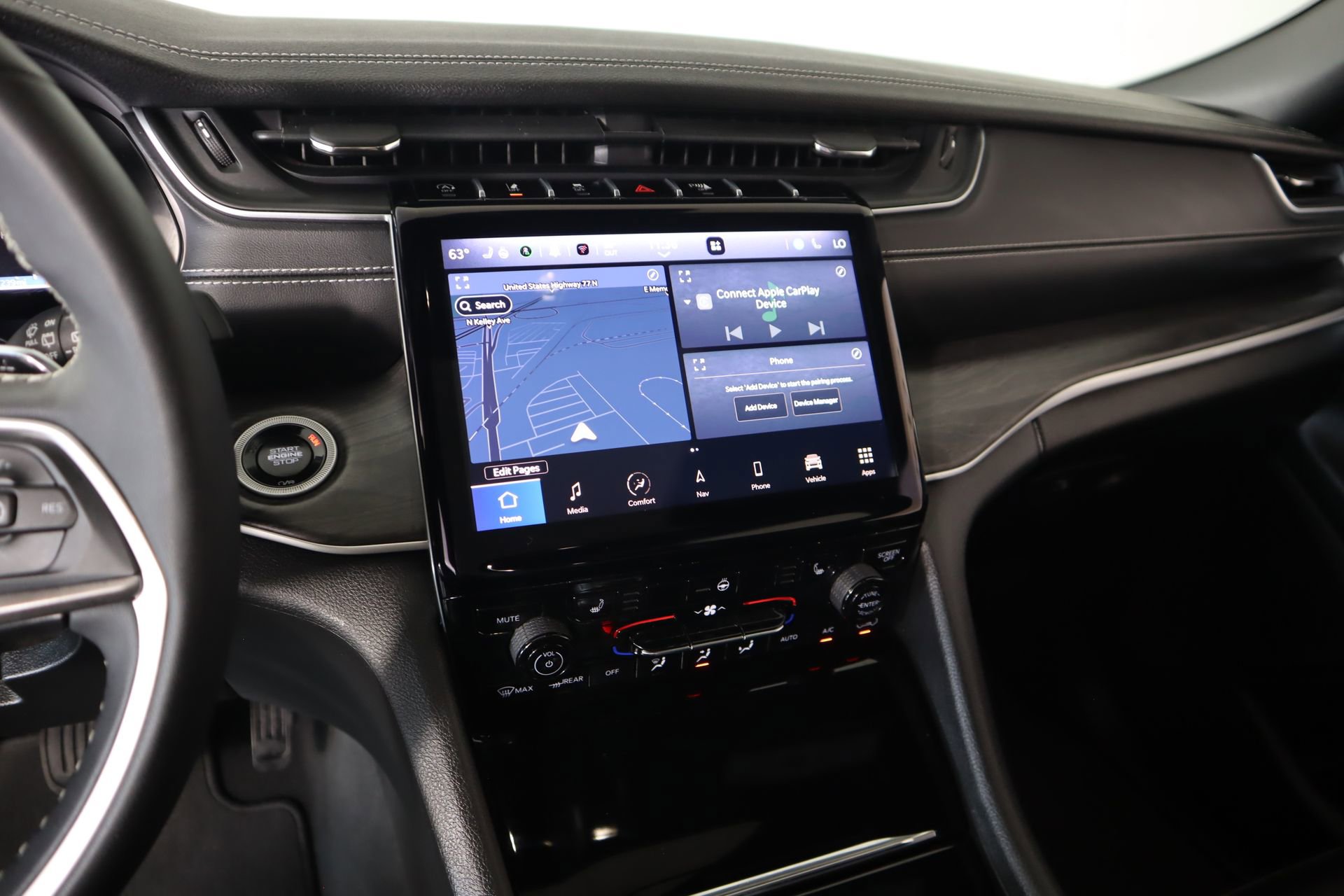 Used 2024 Jeep Grand Cherokee L Limited w/ Black Appearance Package image 5