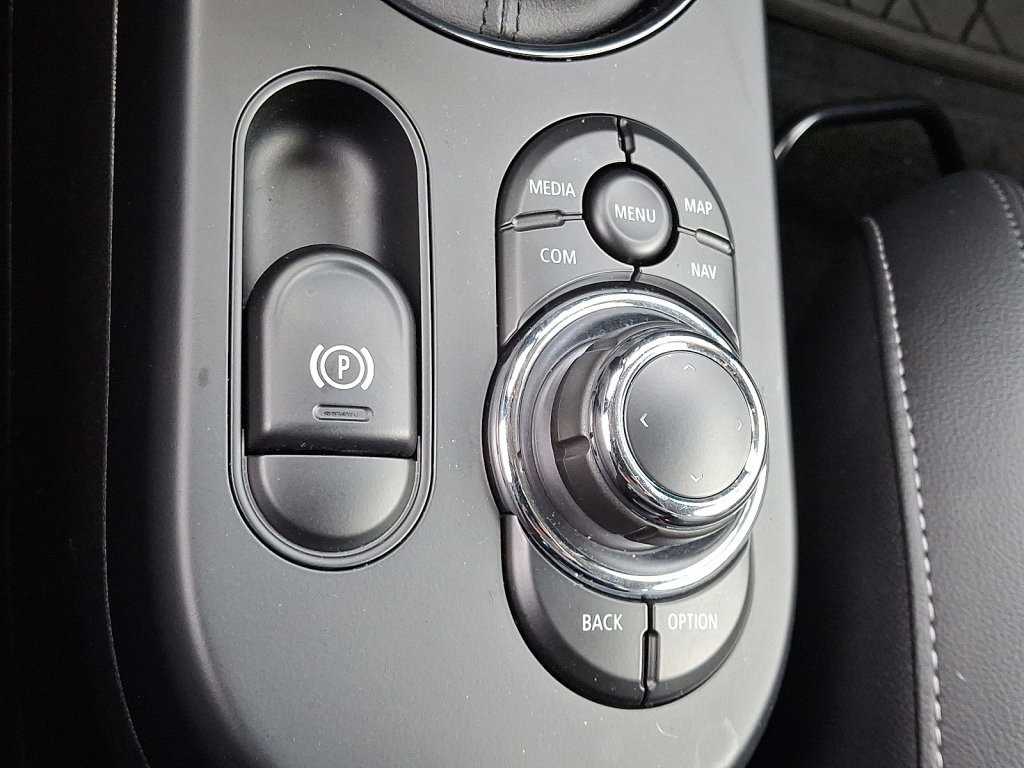 Used 2022 MINI Cooper SE image 30