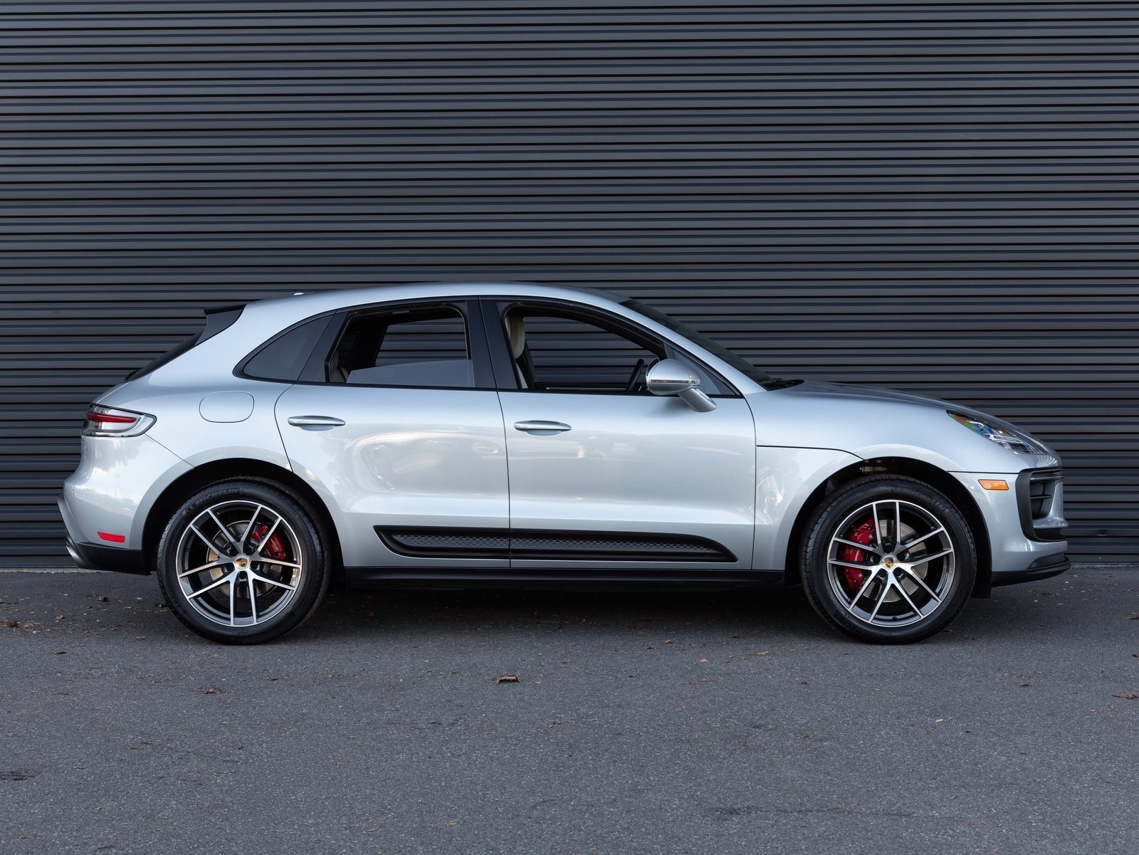 Used 2023 Porsche Macan S image 8