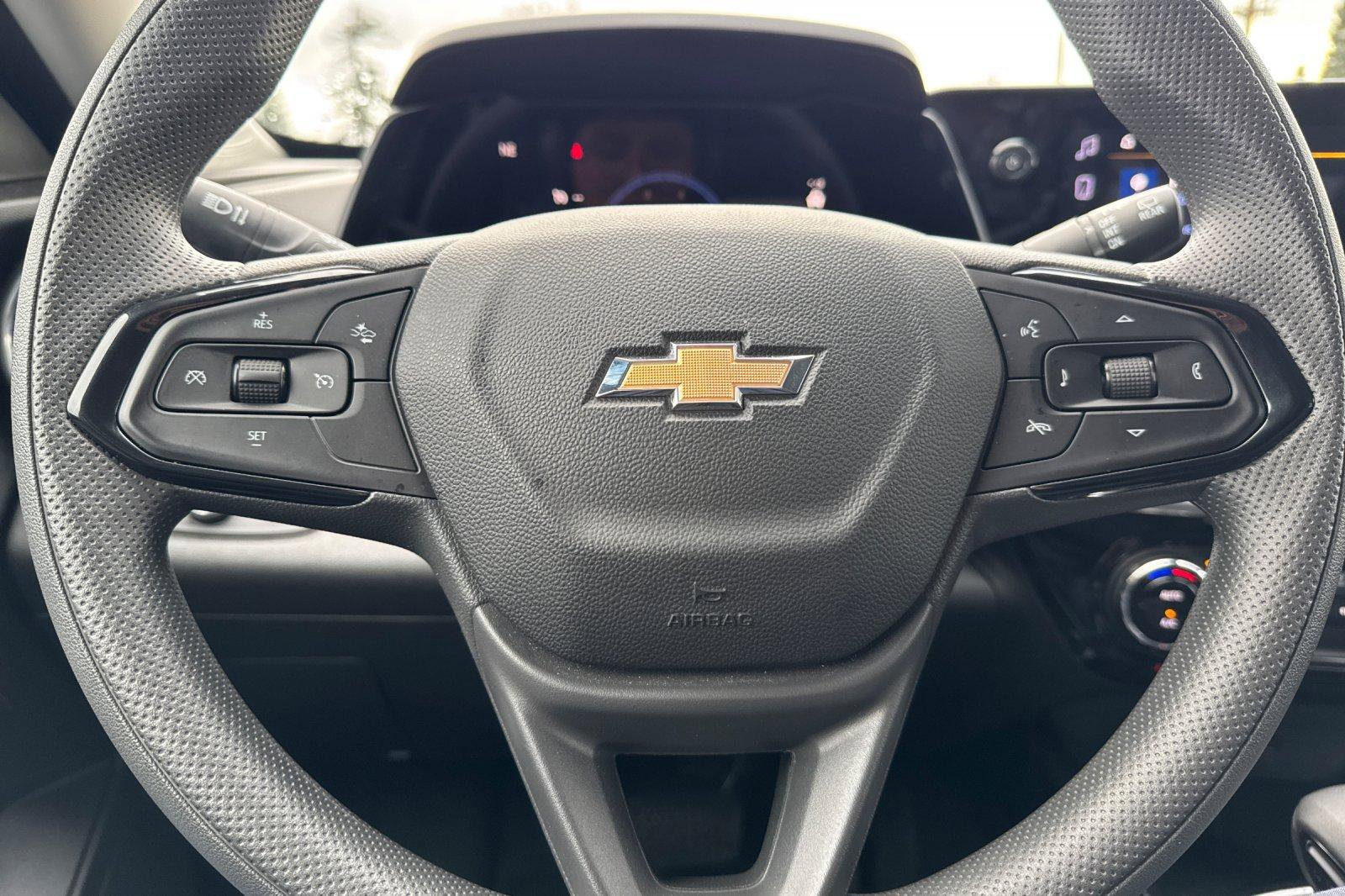 Used 2025 Chevrolet Trax LT image 26