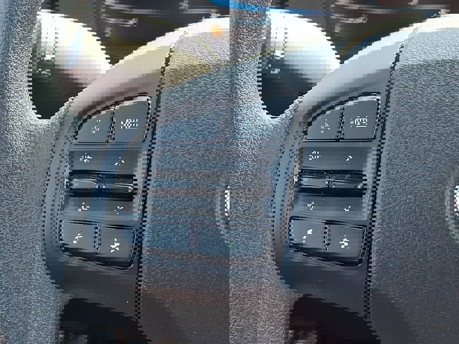 Certified 2025 Hyundai Venue SE image 20