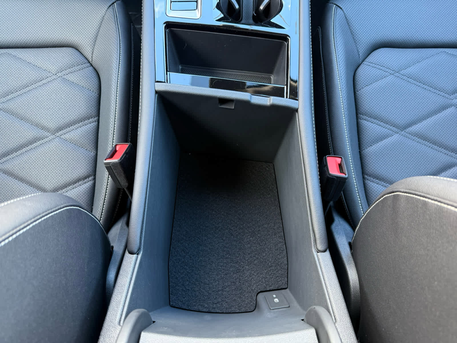 New 2026 Volkswagen Atlas SE image 24