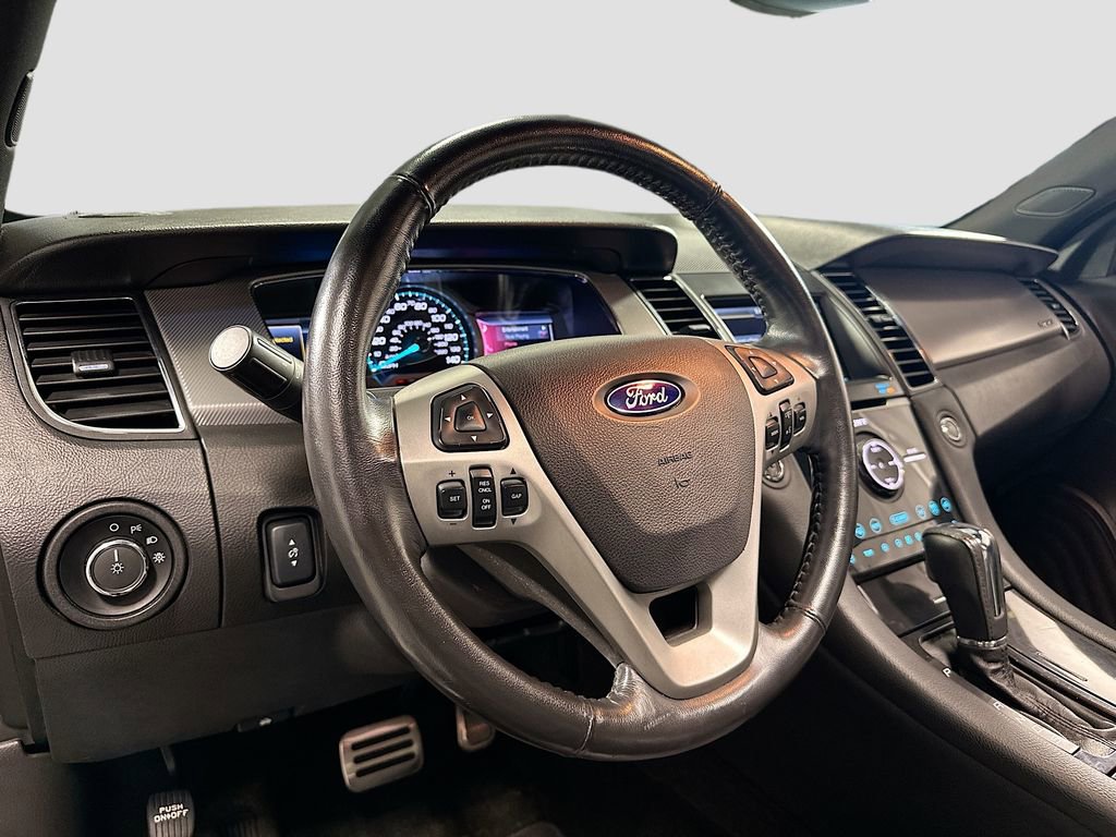 Used 2013 Ford Taurus SHO image 10