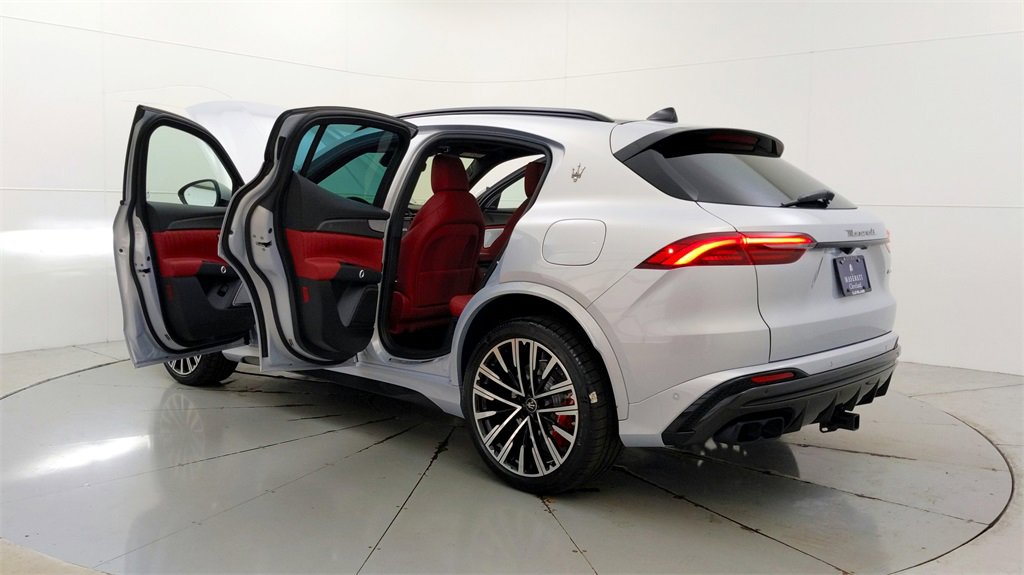 New 2024 Maserati Grecale Trofeo image 14