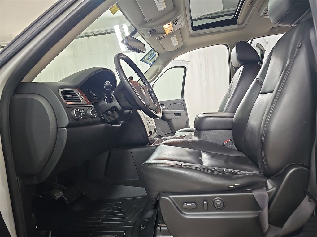 Used 2010 Chevrolet Tahoe LTZ image 21