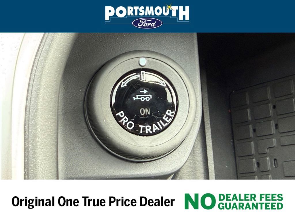 New 2025 Ford Expedition Max Platinum w/ Stealth Performance Package image 18