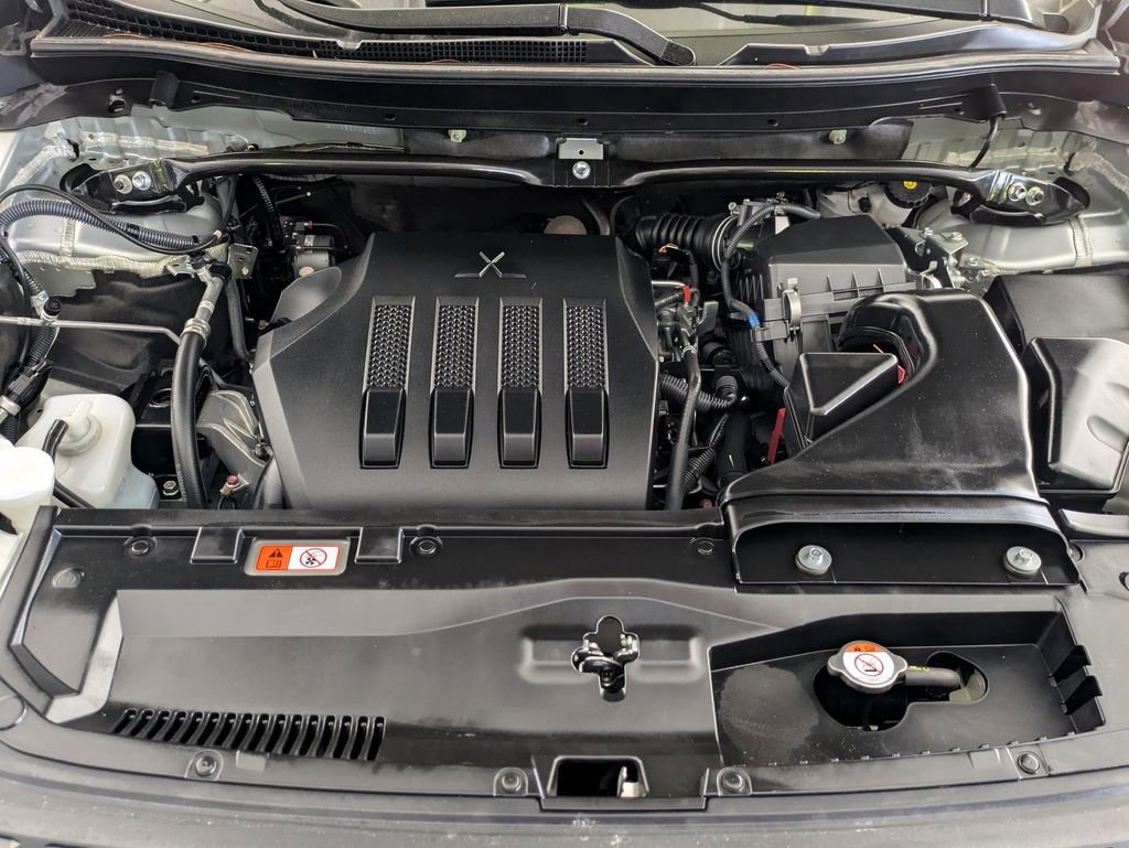 Used 2025 Mitsubishi Eclipse Cross AWD image 30