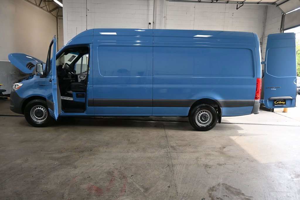 Used 2024 Mercedes-Benz eSprinter 170 Cargo image 42