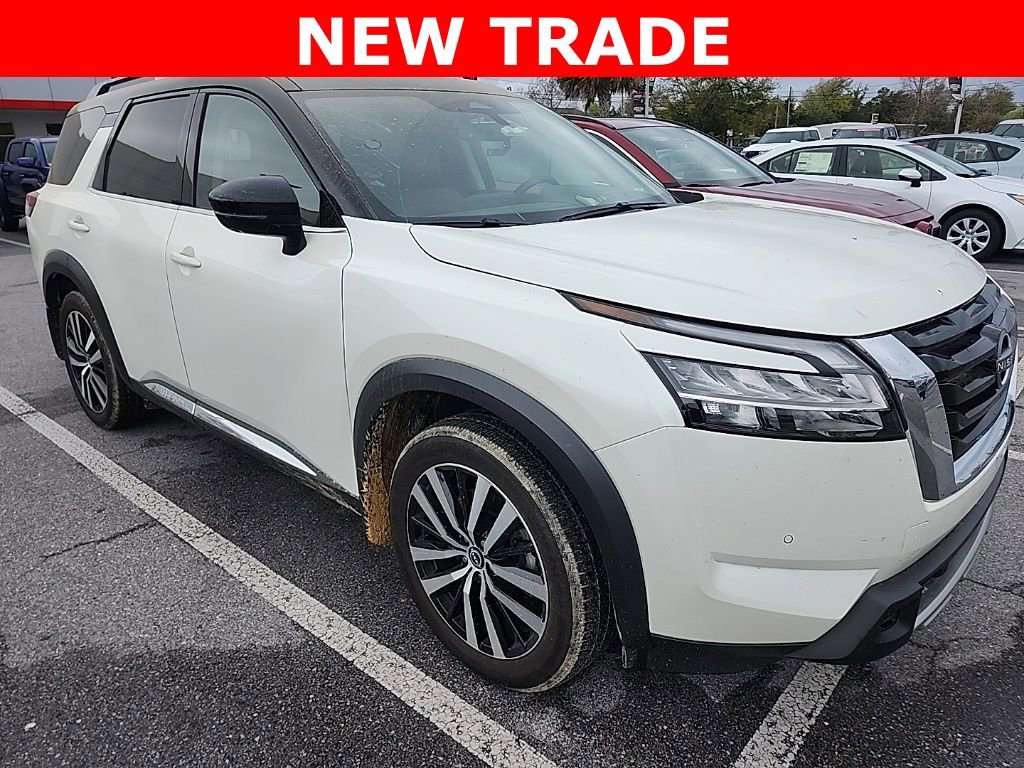 Used 2024 Nissan Pathfinder Platinum w/ Cargo Package image 1