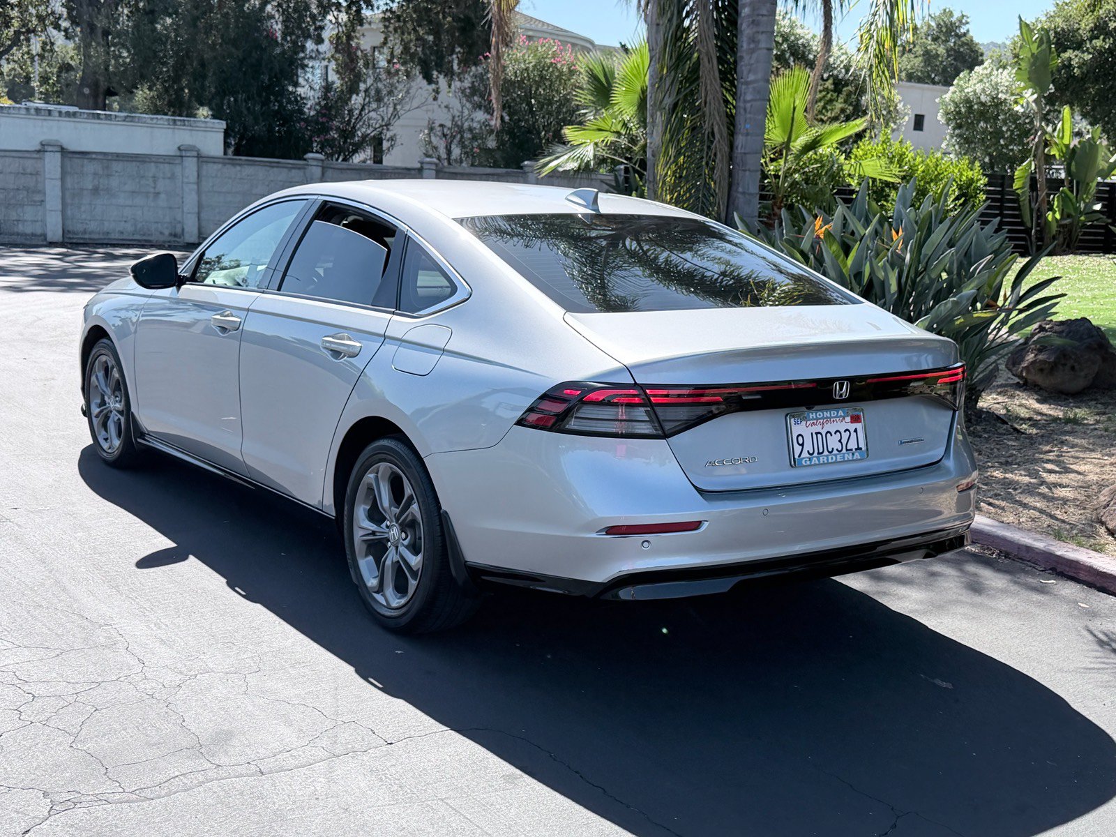 Used 2023 Honda Accord EX-L image 3