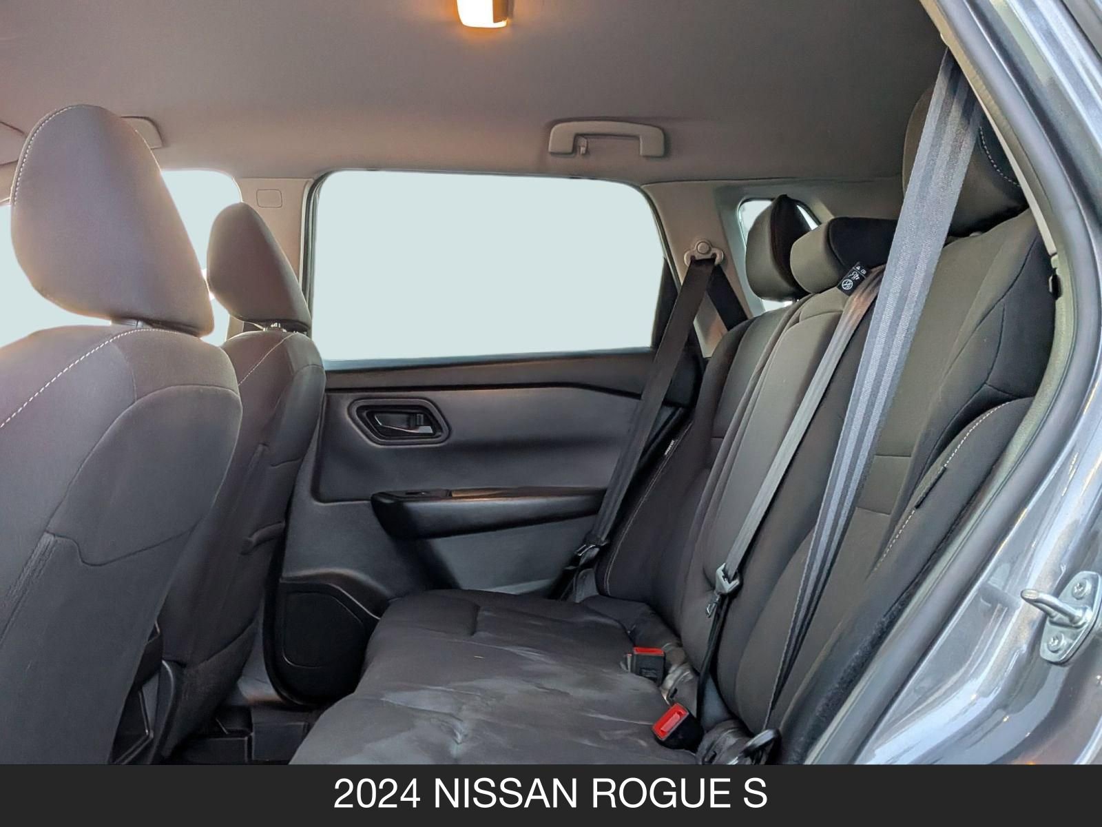 Used 2024 Nissan Rogue S image 14
