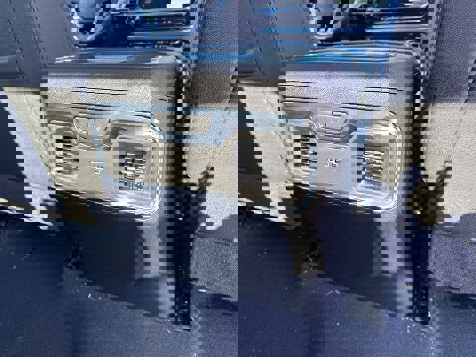 Used 2026 GMC Sierra 1500 SLT w/ SLT Premium Plus Package image 19