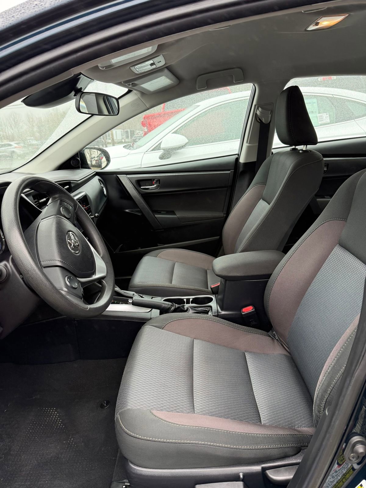 Used 2019 Toyota Corolla LE FWD image 9
