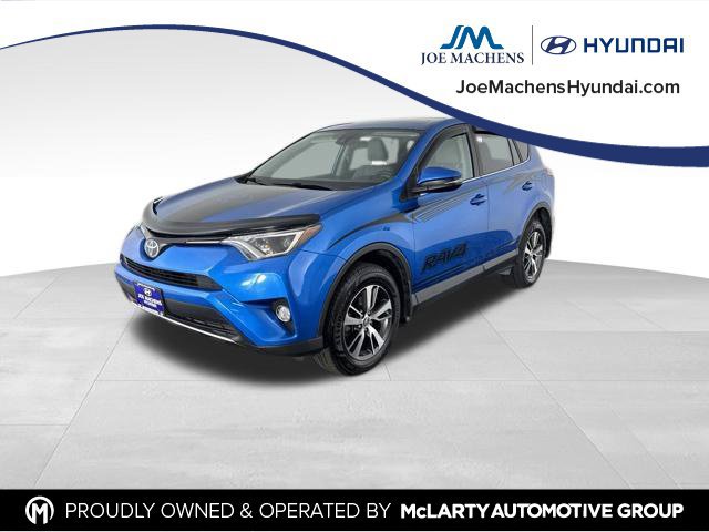 Used 2018 Toyota RAV4 XLE AWD/4WD image 3